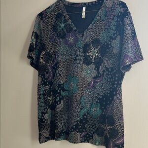 💛White Stag Floral Short Sleeve Top